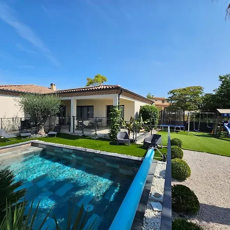 Villa Aurélia - Piscine - 10 Personnes- 10 Mn Des Plages Cers