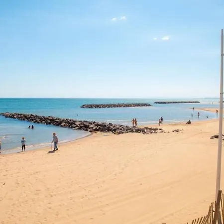 Aurélia - Piscine - 10 Personnes- 10 Mn Des Plages Cers